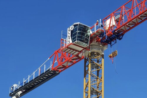 TOWER CRANE